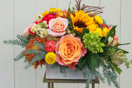 Round Table Autumnal Centerpiece