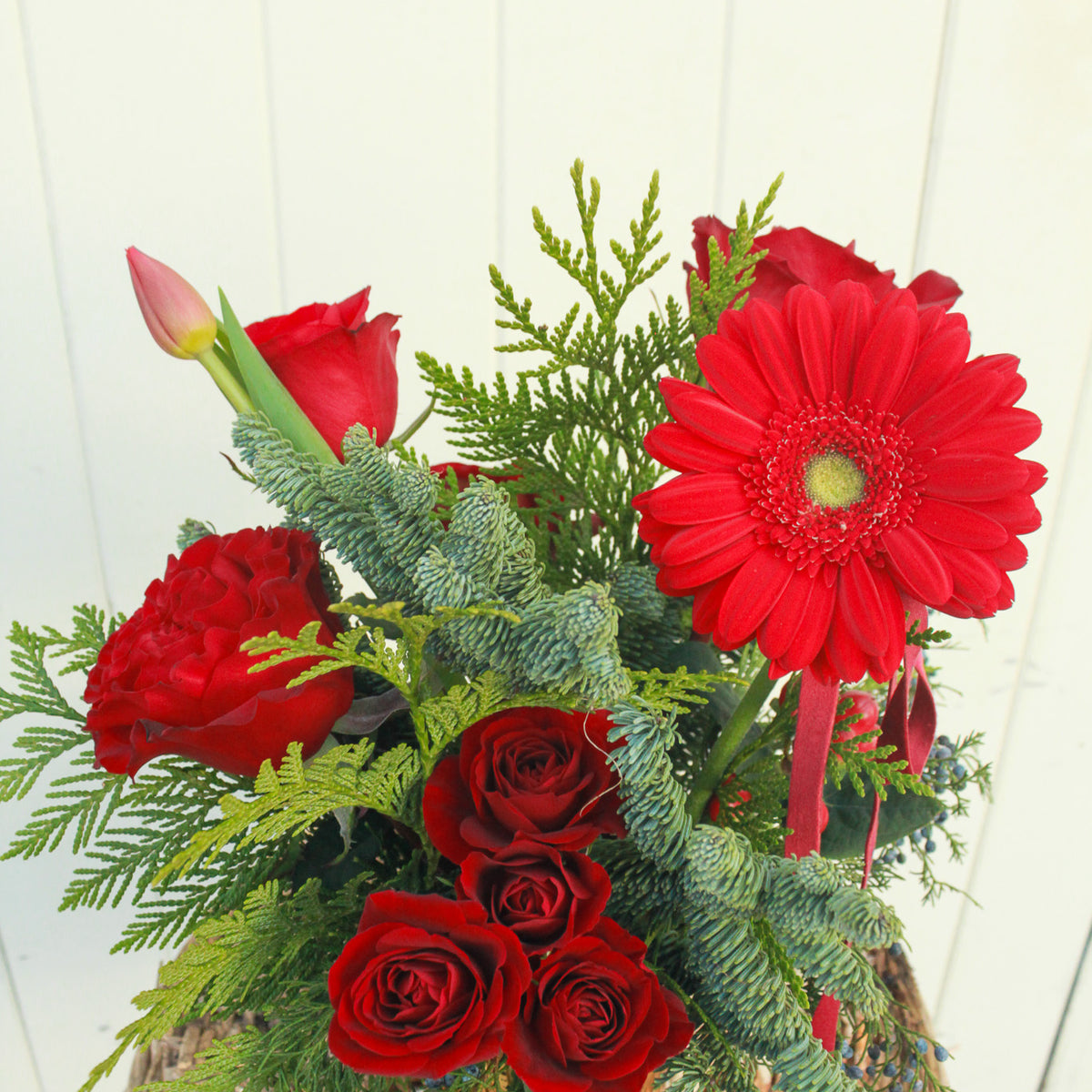 Modern Mercury Gold Arrangement