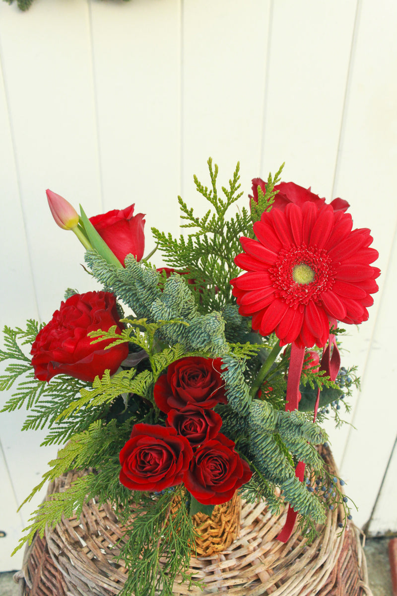 Modern Mercury Gold Arrangement