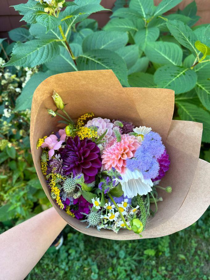 Bouquet with dahlias and cosmos.